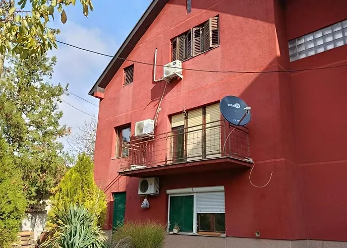 Kuca Petrovic アパート ニシュカ・バニャ